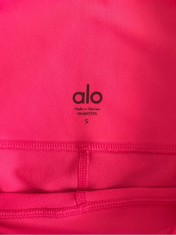 Alo Yoga Airbrush 6.5” High-Waist Bright Pink Biker‎ Shorts - Image 3