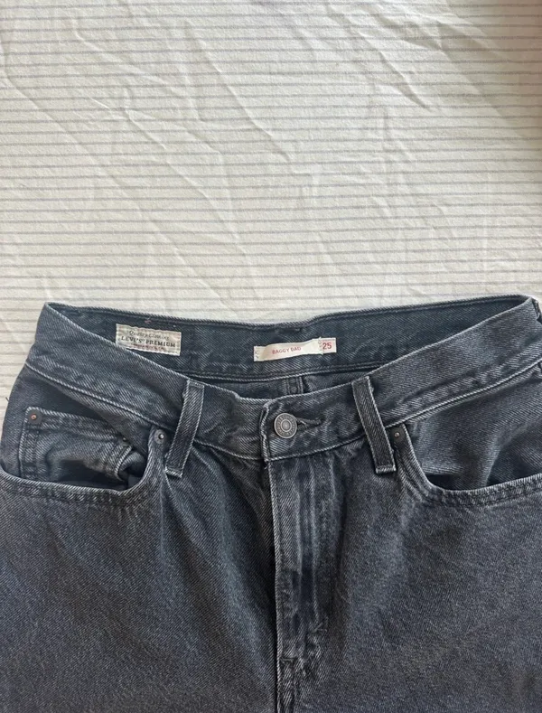 Levi’s Women’s Black Jeans  - Image 3