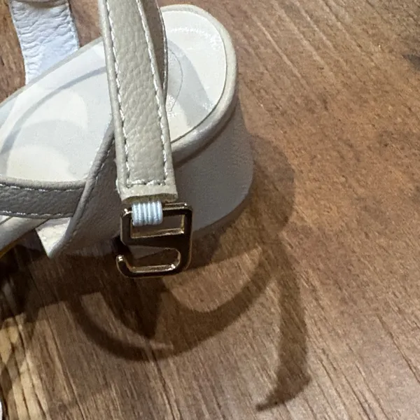 NEW Elegant Beige Women's Heels Size 6 - Image 8