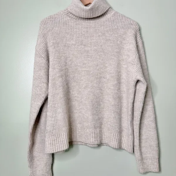 NWT H&M Wool Rib Knit Turtleneck Sweater Grey Oatmeal Women’s Size Medium - Image 6