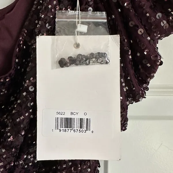 Mac Duggal 5622 Blackberry Sequin Embellished‎ Puff One Shoulder Gown Size 0 - Image 7