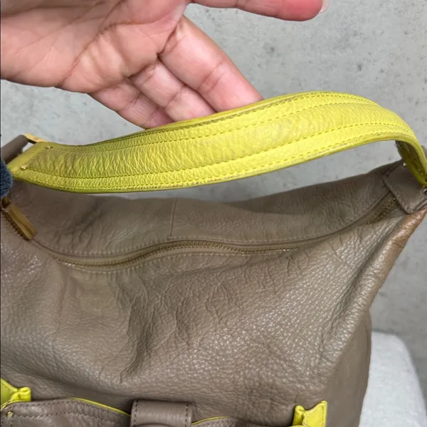 Tory Burch Leather Shoulder Bag - Image 4