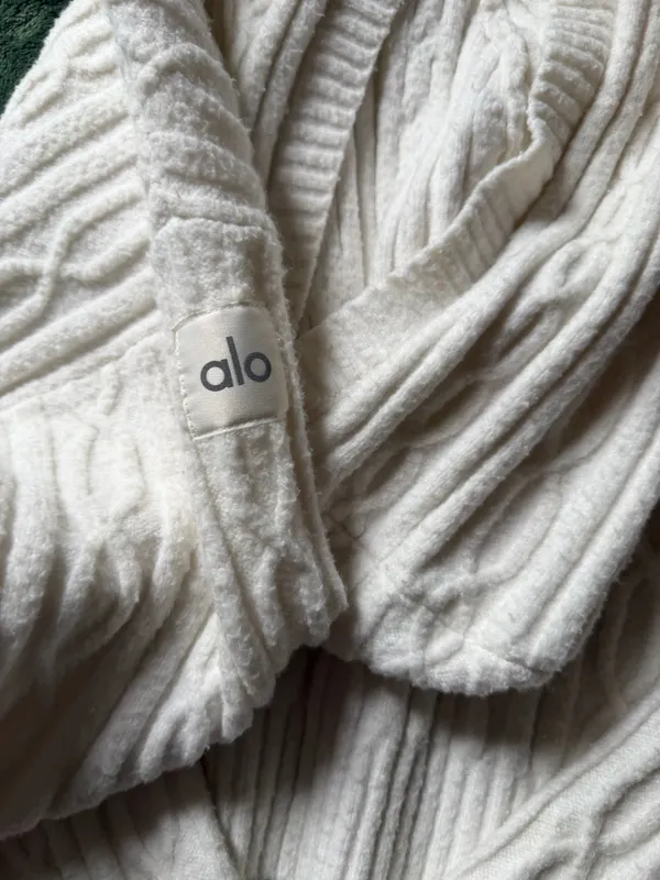 Alo Yoga Cable Knit Hoodie Winter Bliss - Image 5