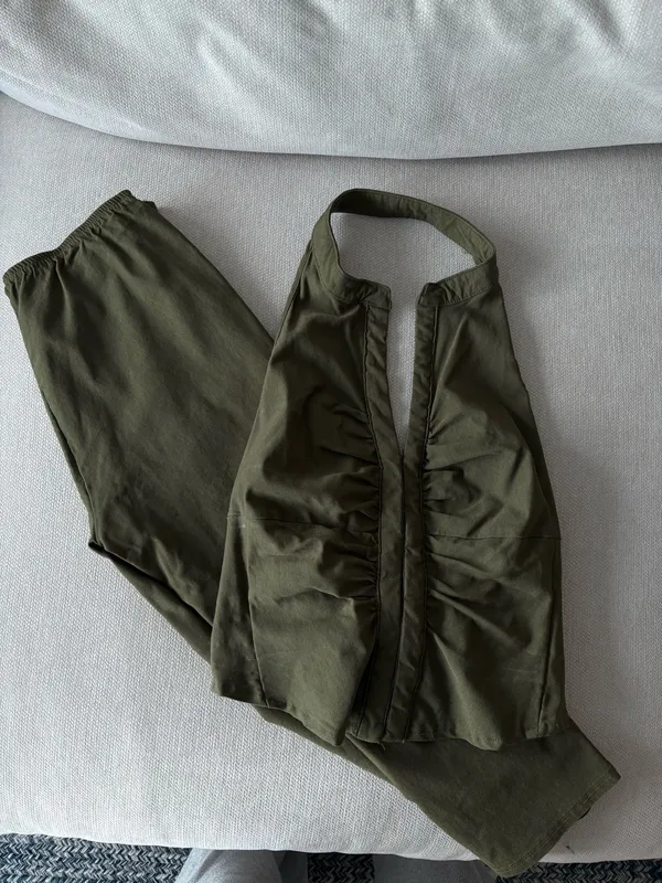 Amazon Halter top and capris set - Image 2