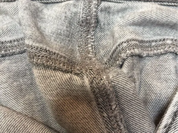 American Eagle Gray Acid Wash Ripped Boyfriend Jeans Y2K Grunge 6 - Image 10