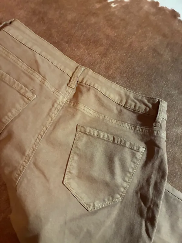 Time & Tru high rise pant size 10 - Image 3