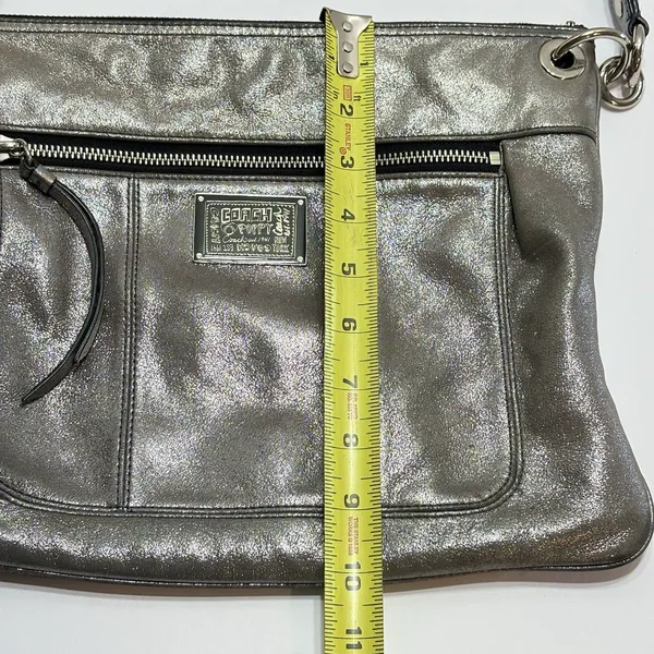 Coach Poppy Metallic Silver Leather Shoulder Bag Purse Logo Vtg Y2K - Image 12