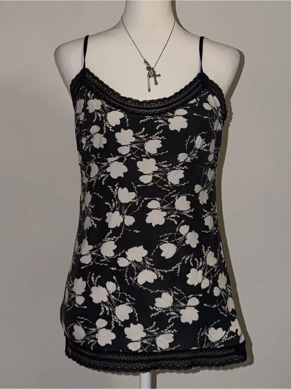 2000s vintage style whimsical american eagle black and white floral lace cami - Image 2