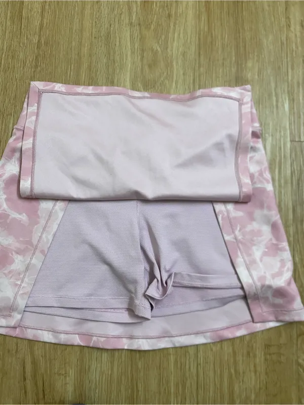 Athleta Pink and White Patterned Active Skort - Image 4