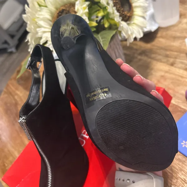 Guess Black Heels - Image 4