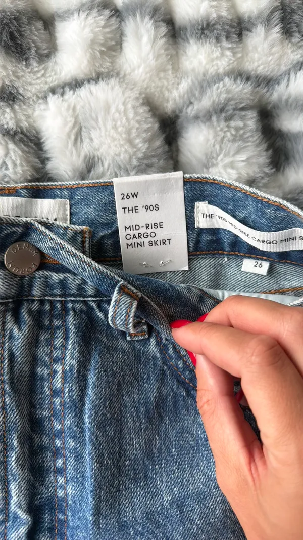 Aritzia Denim Forum Skirt Mid-Rise Cargo - Image 3