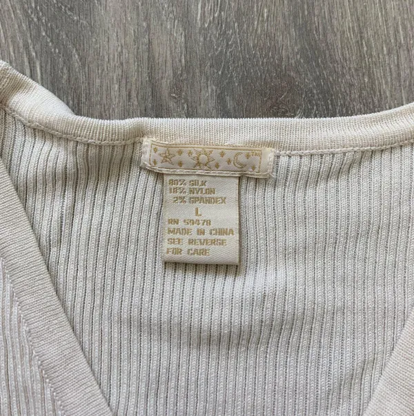 Rib Button Front Top White Size L - Image 2