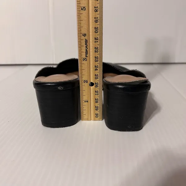 Mi.iM black leather slide mules block heel shoe fits size 9 - Image 5