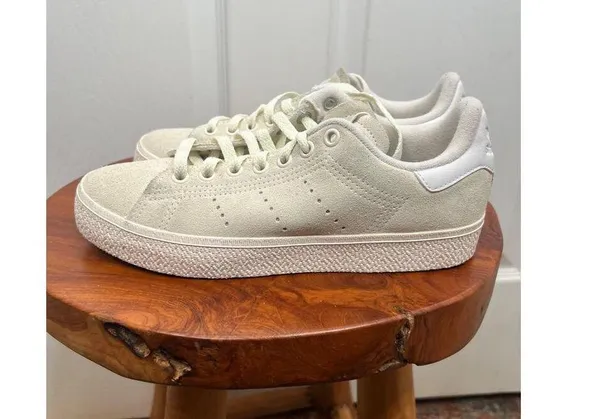 Adidas Stan Smith Ivory Off White Suede LaceUp Logo Sneakers Size US 7 - Image 10