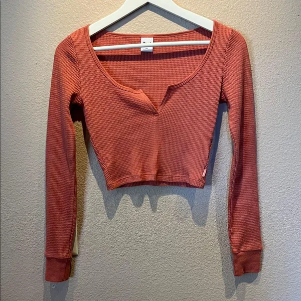 Aritzia TNA Women’s Waffle knit notch neck shirt size XXS - Image 2