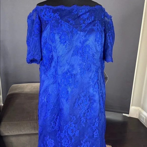 Women’s Full Length Blue Mermaid Fit Off the Shoulder Formal Dress Train Size 18 - Image 3