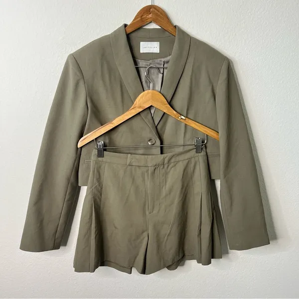 Lattelier SET Olive Green Blazer Short 2 Piece Set‎ Women’s Size S - Image 5
