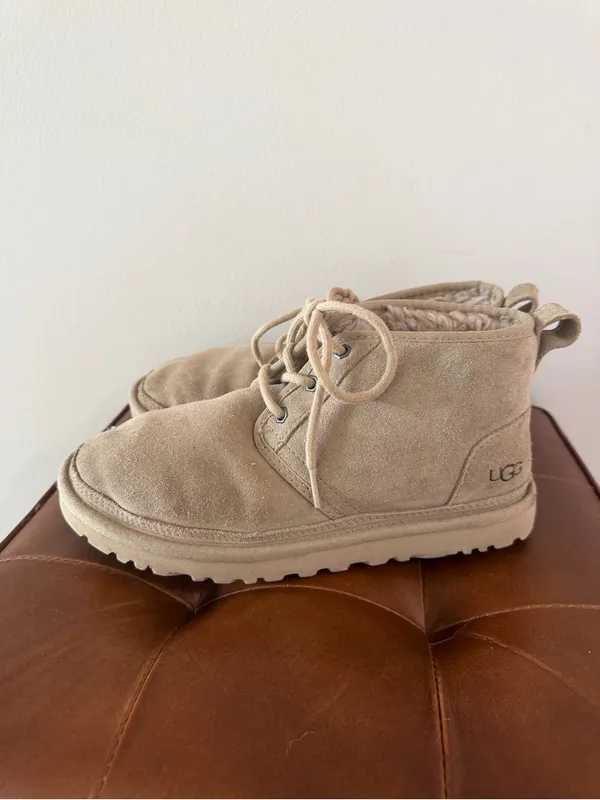 UGG Womens Neumel Sand Beige Taupe Chukka Boots Size 8 Lace Up Fur lined 1094269 - Image 4