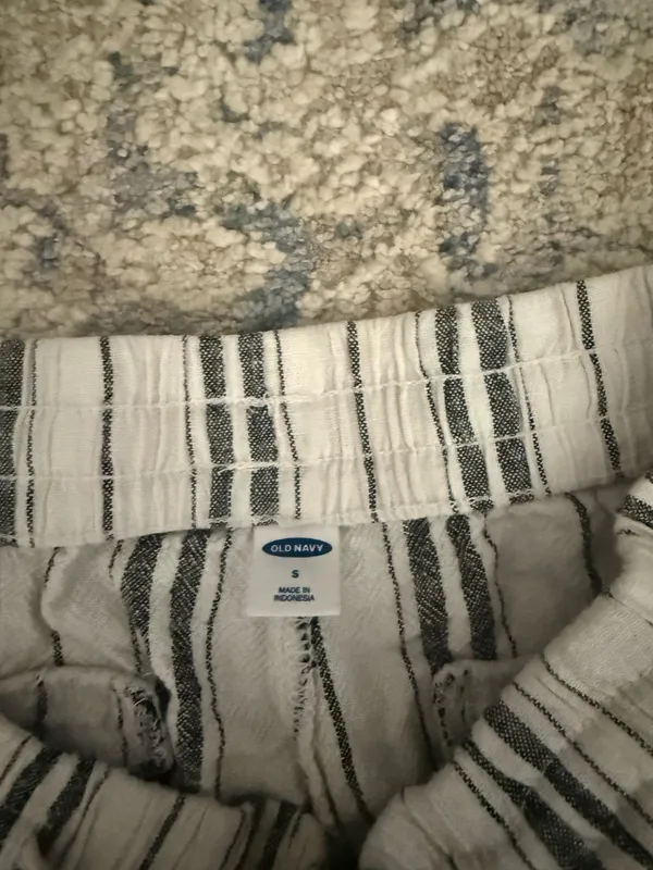 Old Navy Shorts - Image 2