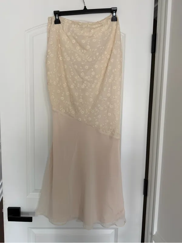 House of CB Lana Vintage Cream Broderie Anglais Maxi Skirt - Image 4