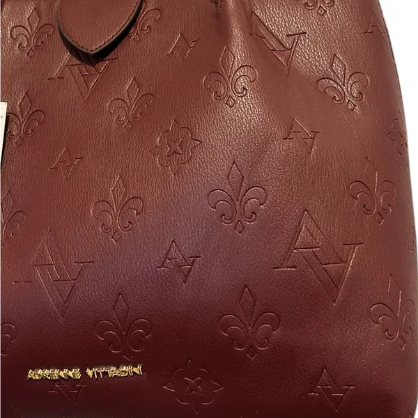 NWT.. Adrienne Vittadini Marseille Wine Leather Embossed Tote & Pouch MSRP $210 - Image 5