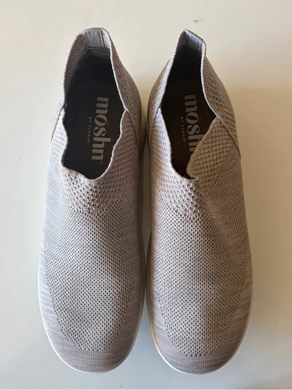 Moshn Women's Rise Slip-On Gray Comfort Arch Support Slip Resistant shoes 8.5 - Image 3