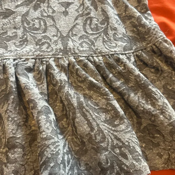 Free‎ People baby doll top gray size Xs - Image 5