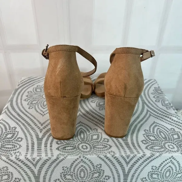 A New Day Tan Ema High Block Heel Square Toe Suede Ankle Strap Sandals Size 10 - Image 4