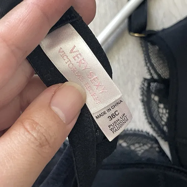 Victorias Secret Bra y2k sexy push up without padding lace womens Black size 36C - Image 3