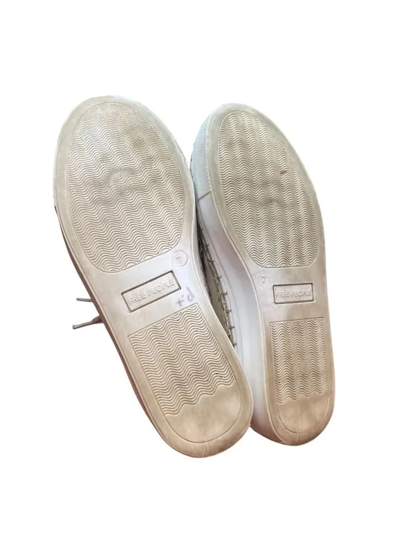 Free People wms cream white leather low top fashion sneakers sz 7 SKU 10-326 - Image 5