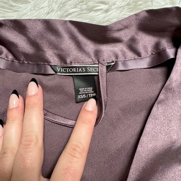 Victoria's Secret silk robe purple - Image 7