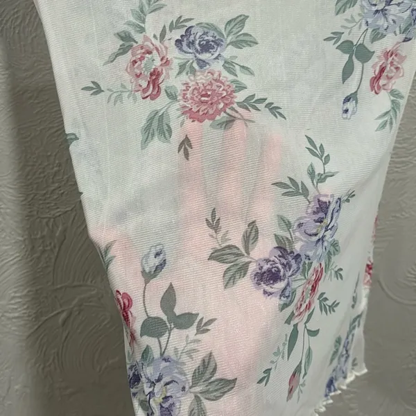 NWT y2k white bongo sheer floral top size small - Image 2