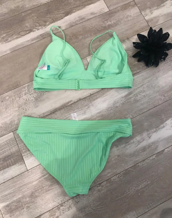 Gorgeous Mint Green Juniors Bikini 👙 Size XL - Image 2
