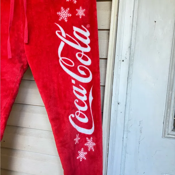 Coca-Cola Snowflake Holiday Joggers - Image 5
