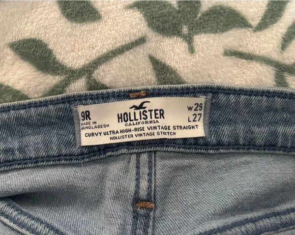 Hollister Jeans Mom High-Rise - Image 2