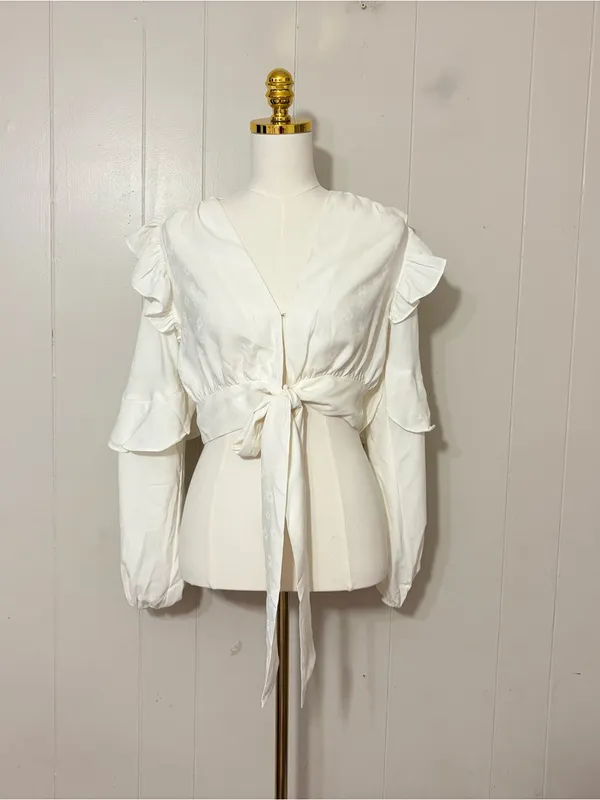 Line & Dot Sonia Ruffle Blouse White Tie Front Crop Top Size M NWT - Image 3