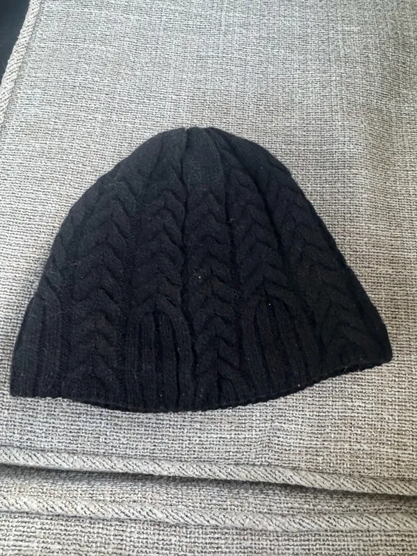 Patagonia Black Cable Knit Beanie - Image 2