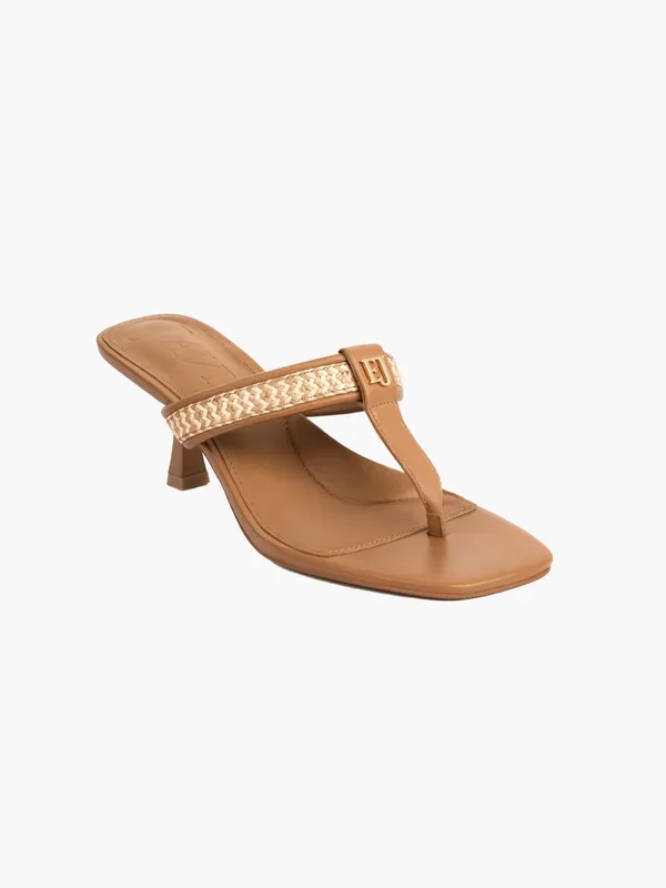 Eric Javits Logo Thong Kitten Heel Sandals‎ In Peanut 9.5 NWOT - Image 3