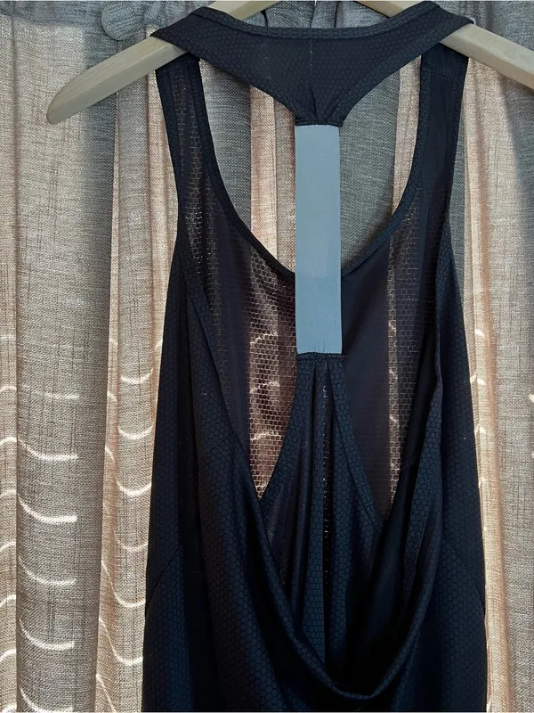 Marika Grey Dipped Back Racerback Athletic Tank Top Size Small - Image 9