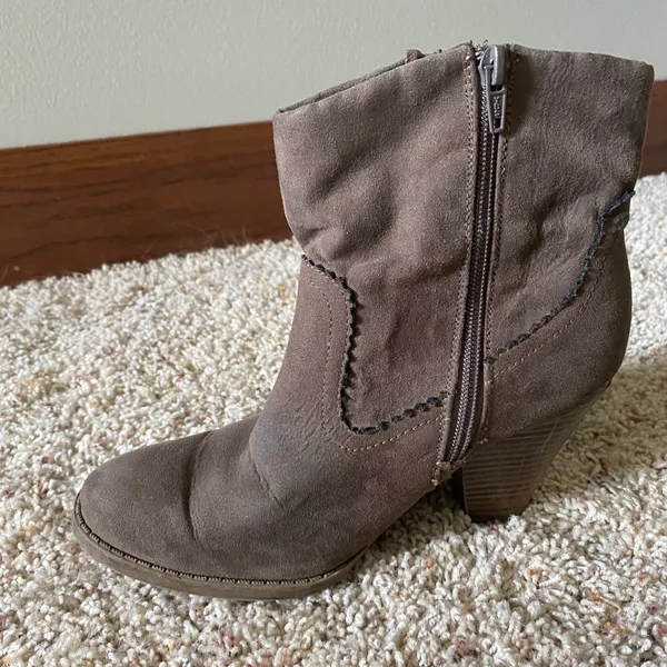 Mossimo Fringe Booties - Image 8