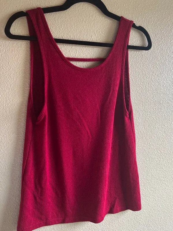 Zyia Active Women's cranberry red active yoga workout top flowy‎ size small - Image 2