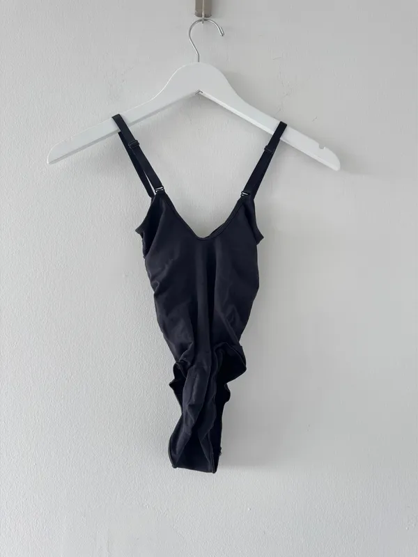 Skims Black Sculpting Bodysuit - Image 3
