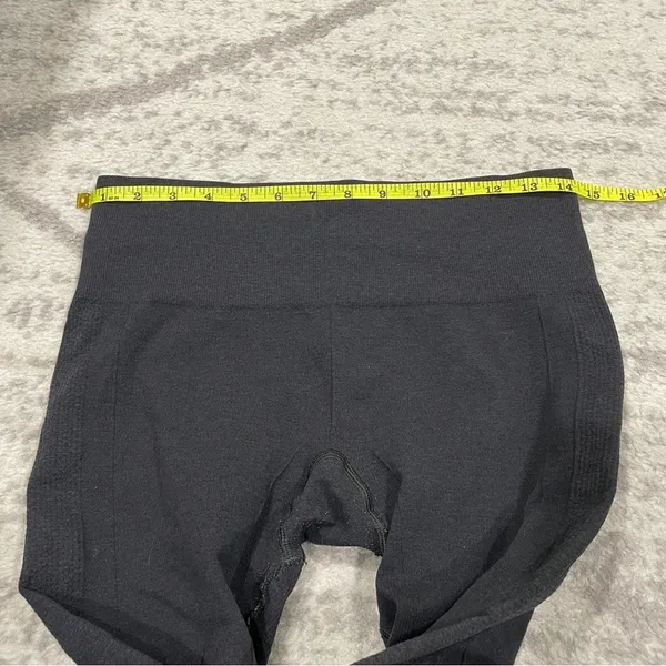 Lululemon Black 7/8 Leggings - Image 8