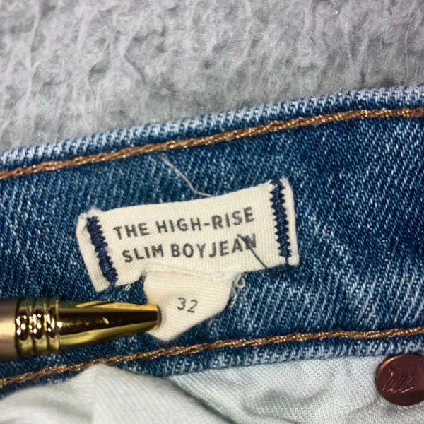 Madewell High Rise Slim Boyjean Women 32‎ Distressed Raw Hem Crop Medium Wash - Image 12