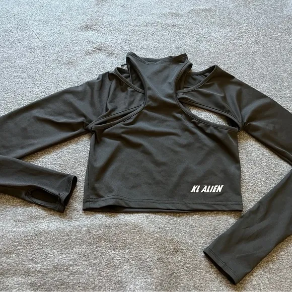 K-POP Inspired Black Cutout Crop Top – Long Sleeve, High Neck – Size XS‎ - Image 6