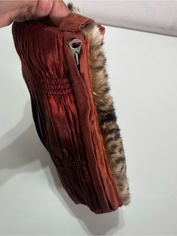 Vintage Animal Print Fur Muff Clutch Handbag Purse Talon Pull Zip - Image 6