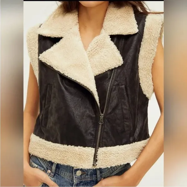 Free‎ People We The Free Clover Teddy Vegan Leather Shearling Vest Black Cream L - Image 3