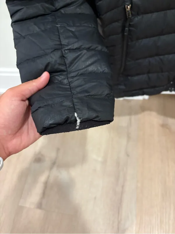 Patagonia Women's Black Down Jacket Size Small - Image 8