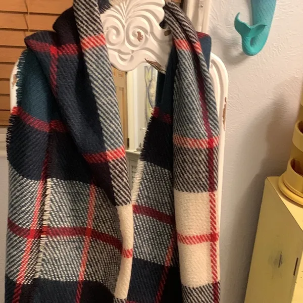 🎪🎪🎪3 for 12🎪🎪🎪Plaid Scarf/Wrap Red - Image 2
