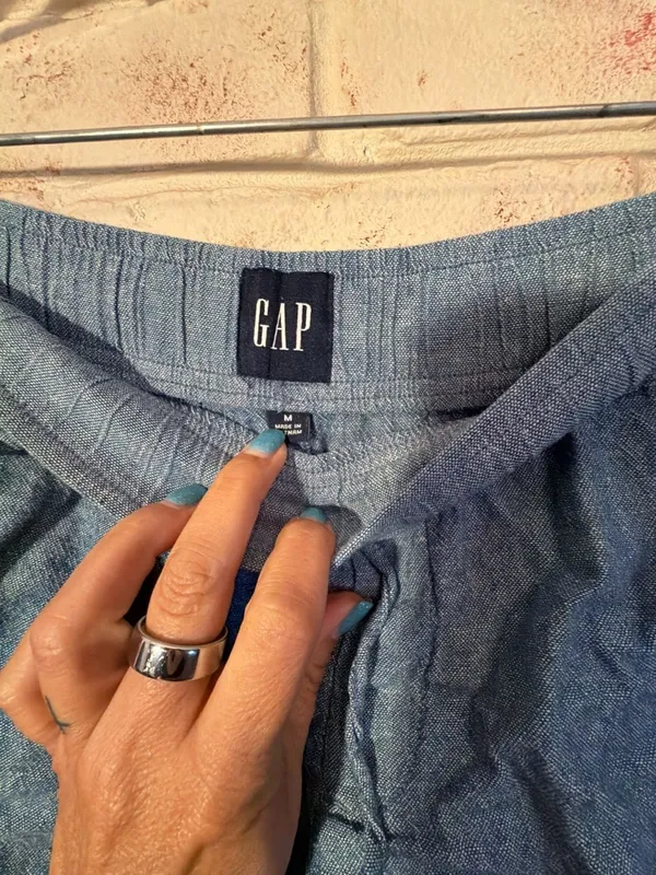 Gap Linen-Blend Easy Pull-On Shorts in Blue Crosshatch - Image 3
